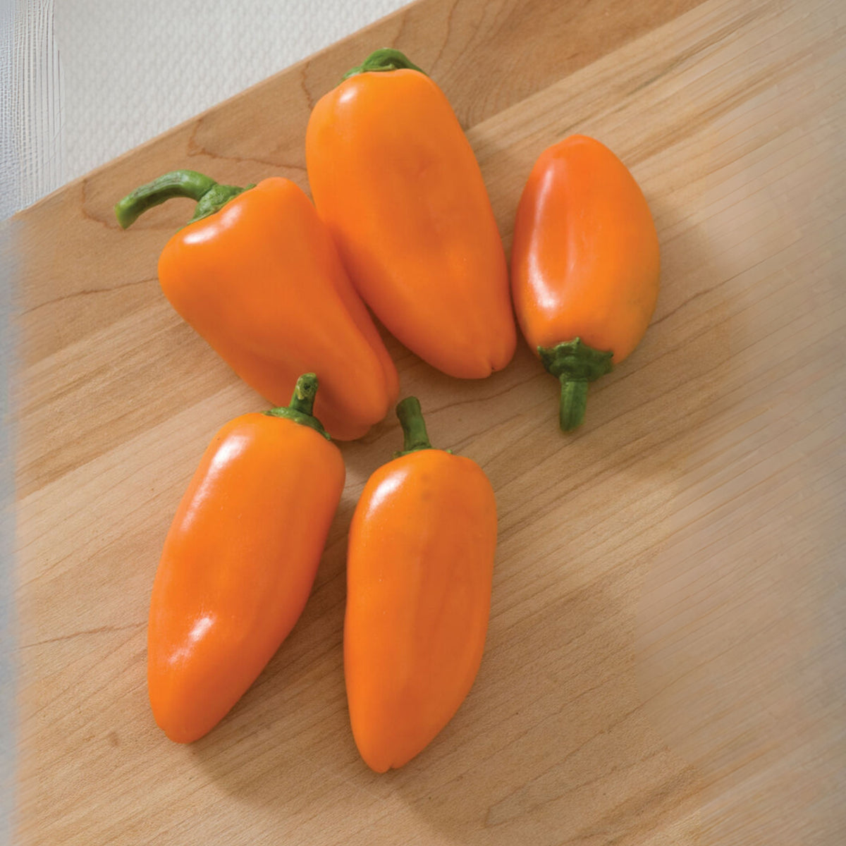 Lunchbox Sweet Pepper Seeds - Mini Size, Sweet Flavor, 30 seeds