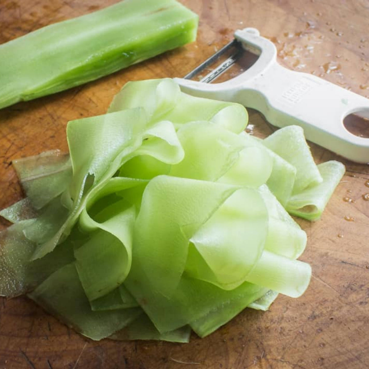 Chinese Stem Lettuce Seeds - Crisp Stalks and Tender Leaves, 25 seeds
