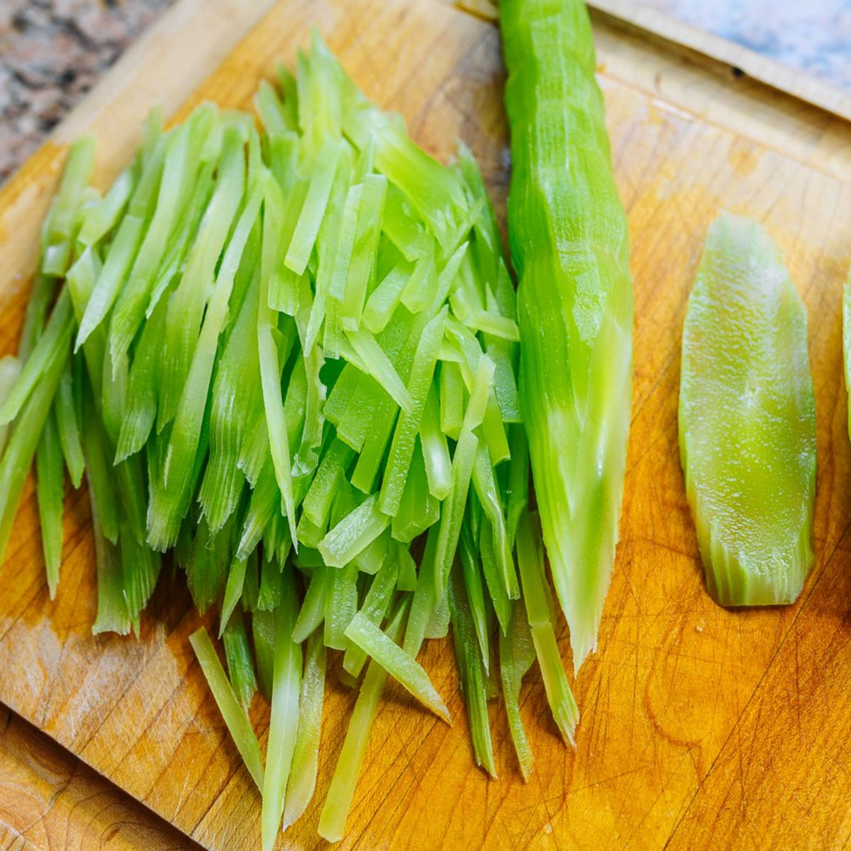Chinese Stem Lettuce Seeds - Crisp Stalks and Tender Leaves, 25 seeds